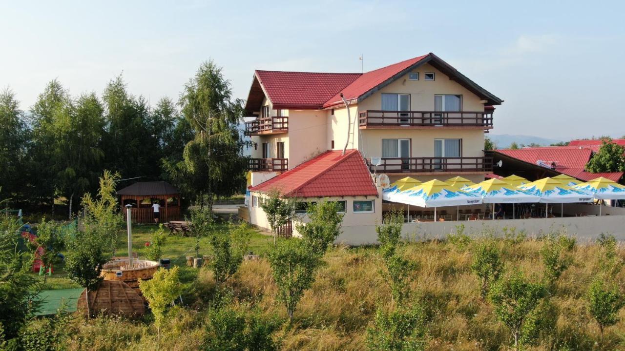 Pensiune Runcu Stone Bagian luar foto