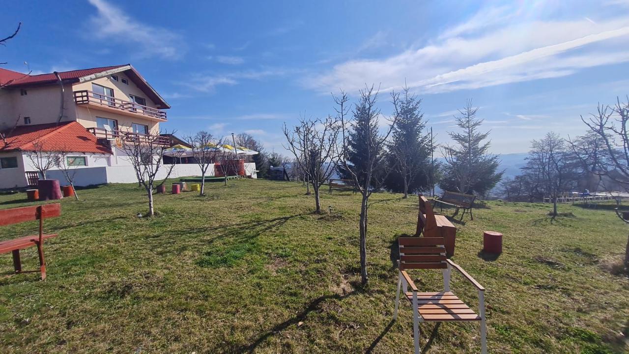 Pensiune Runcu Stone Bagian luar foto