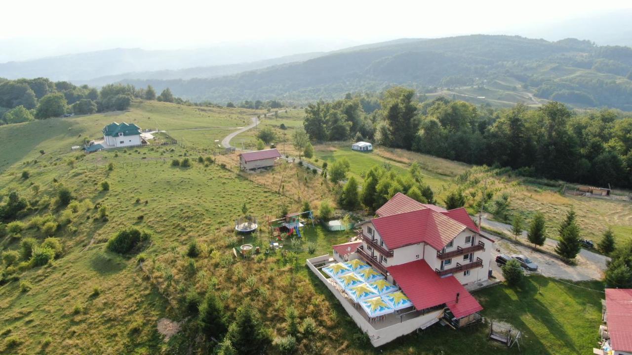 Pensiune Runcu Stone Bagian luar foto