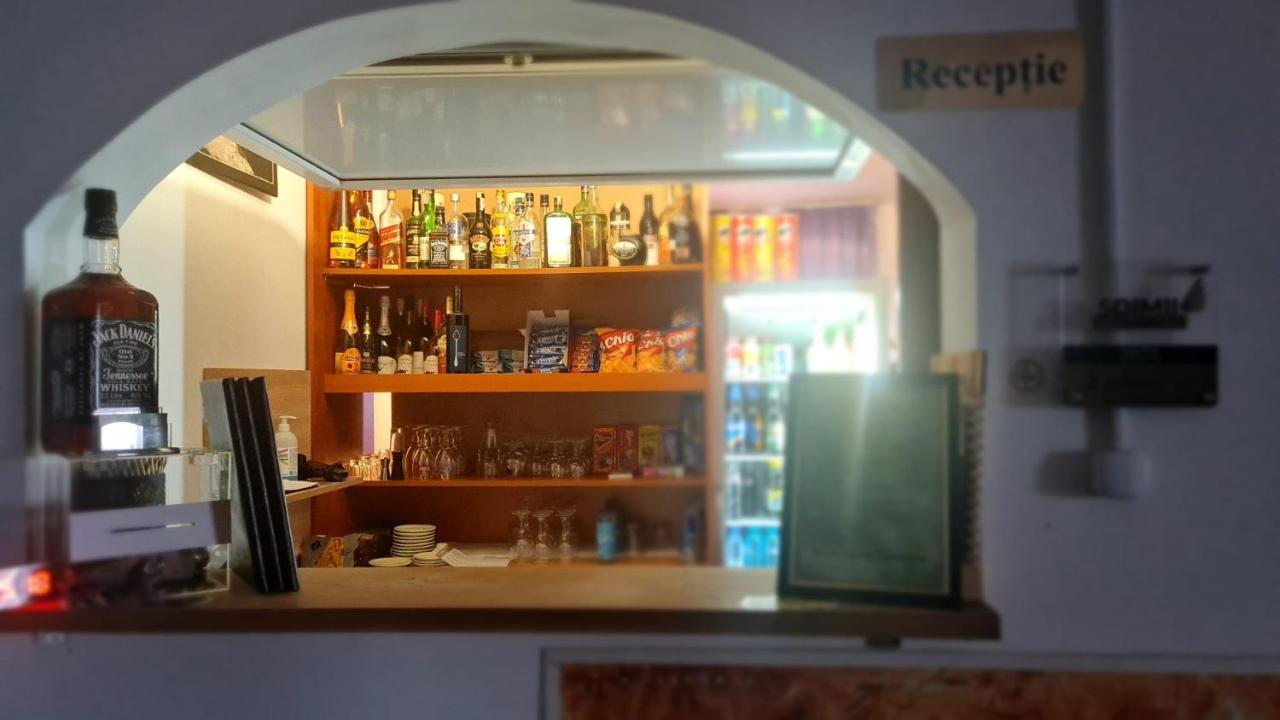 Pensiune Runcu Stone Bagian luar foto