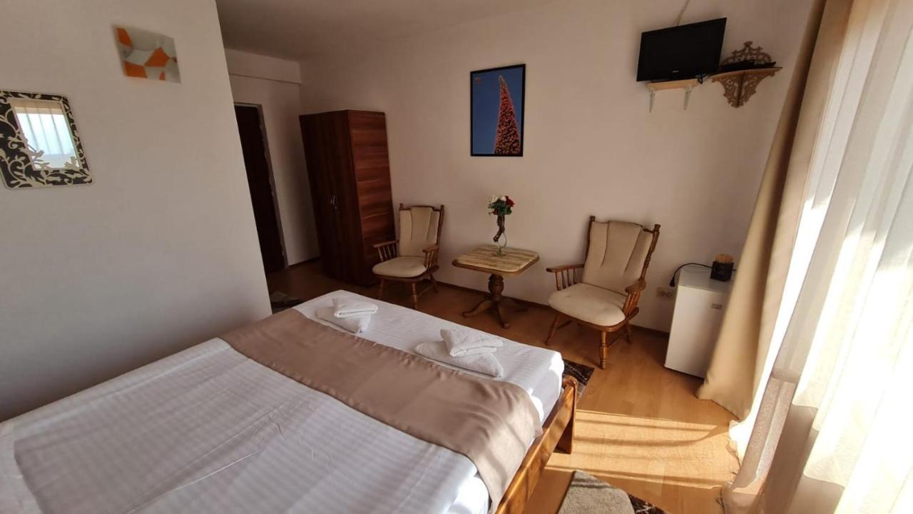 Pensiune Runcu Stone Bagian luar foto